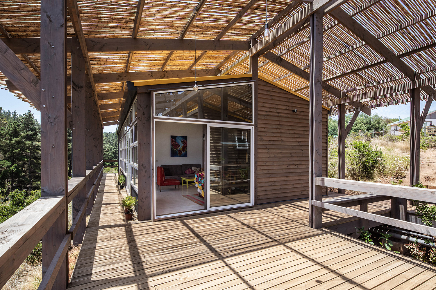 Galeria de Deck de madera en Casa Entreluz - 3