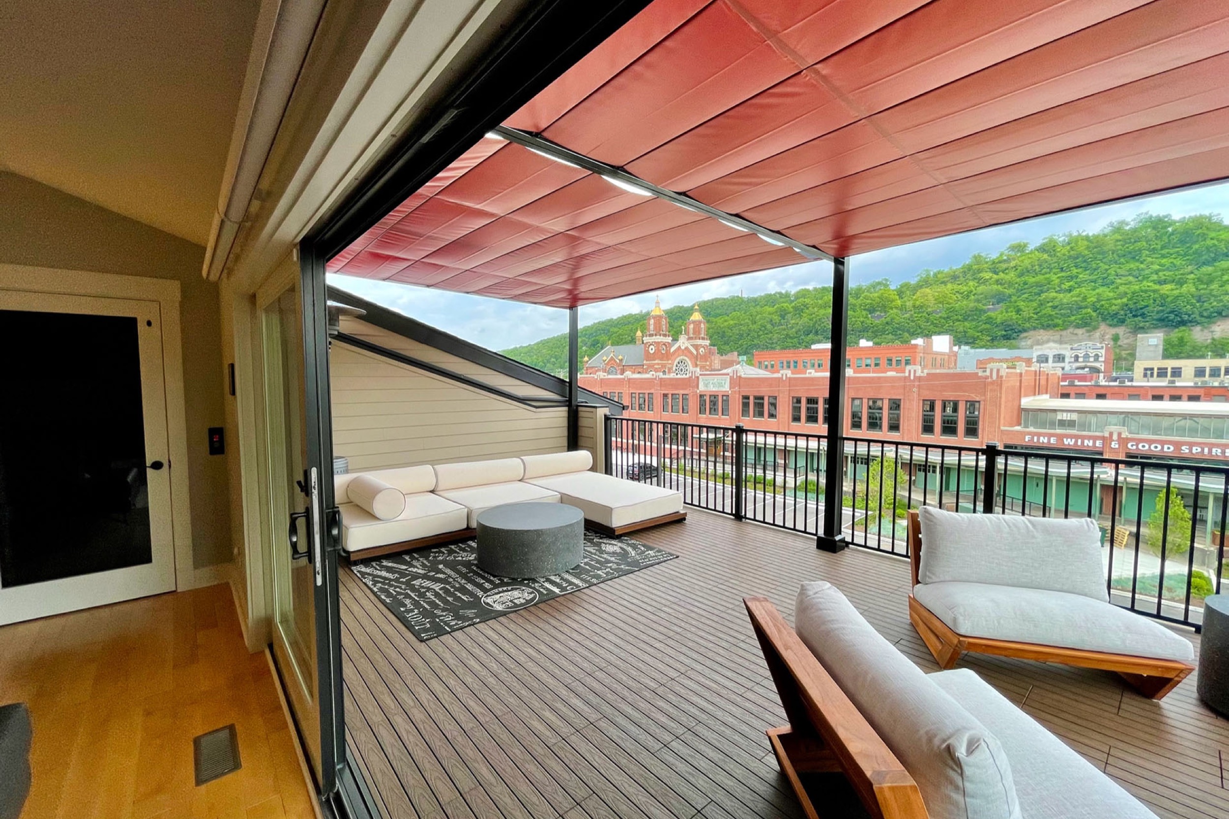 Gallery of Retractable Canopies on a Rooftop Terrace - 3