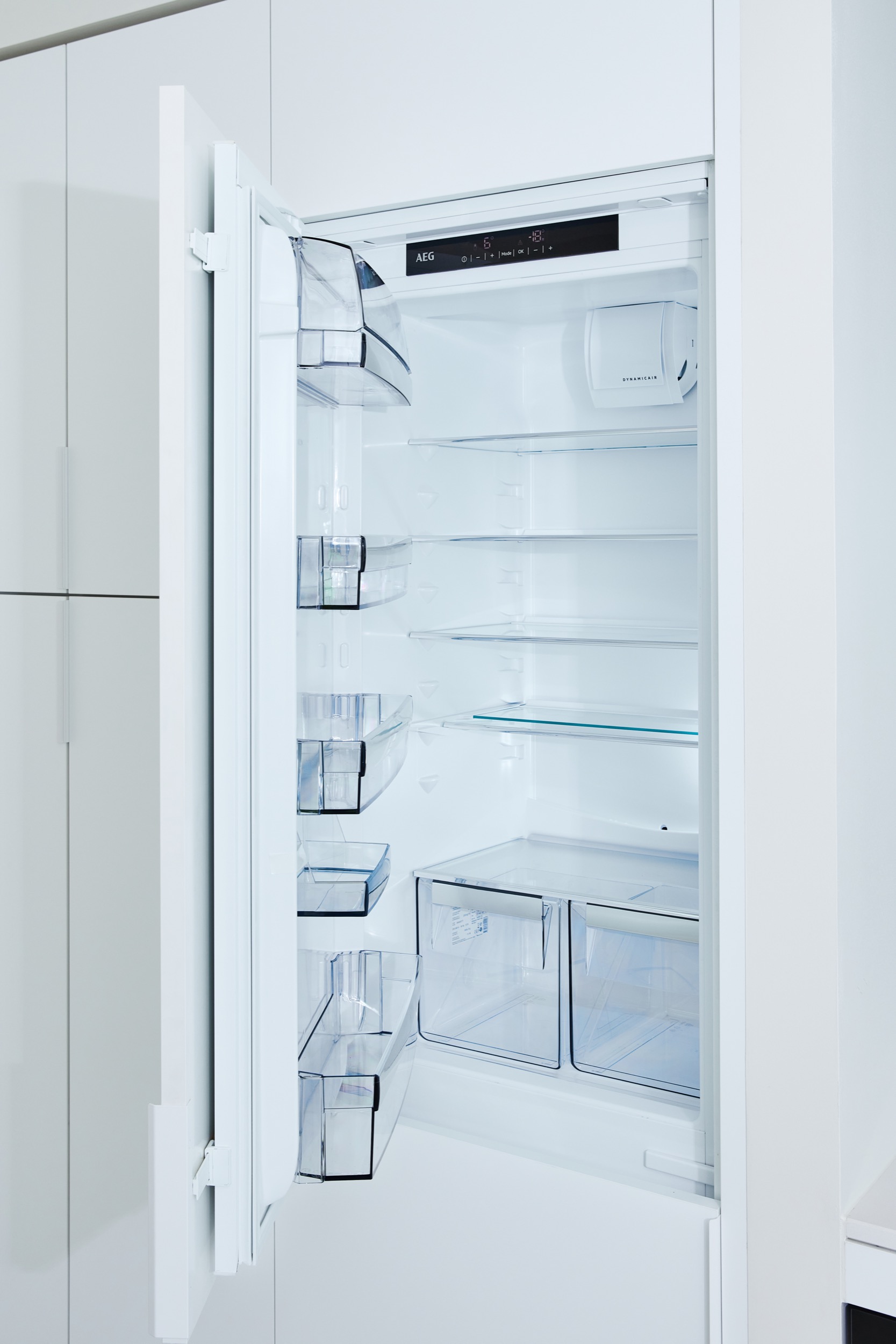 Gallery of AEG Kitchen Appliances in the Bayline Resort 10