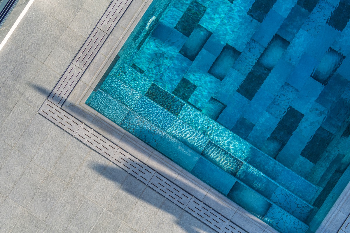 Gallery of Swimming Pool Monoblock Gratings - 2