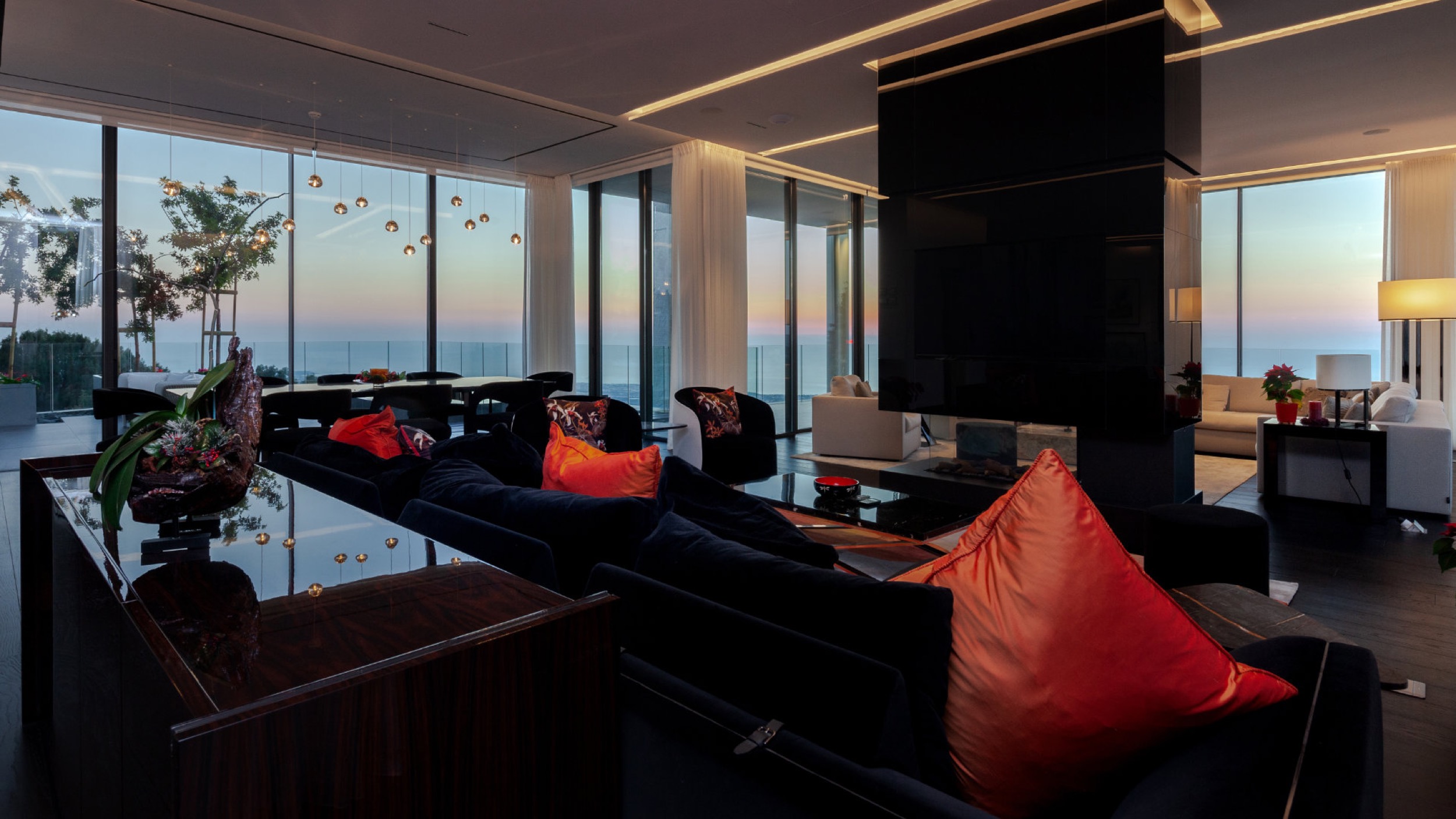 Gallery of Folding Shading System in a Residential Building - 6