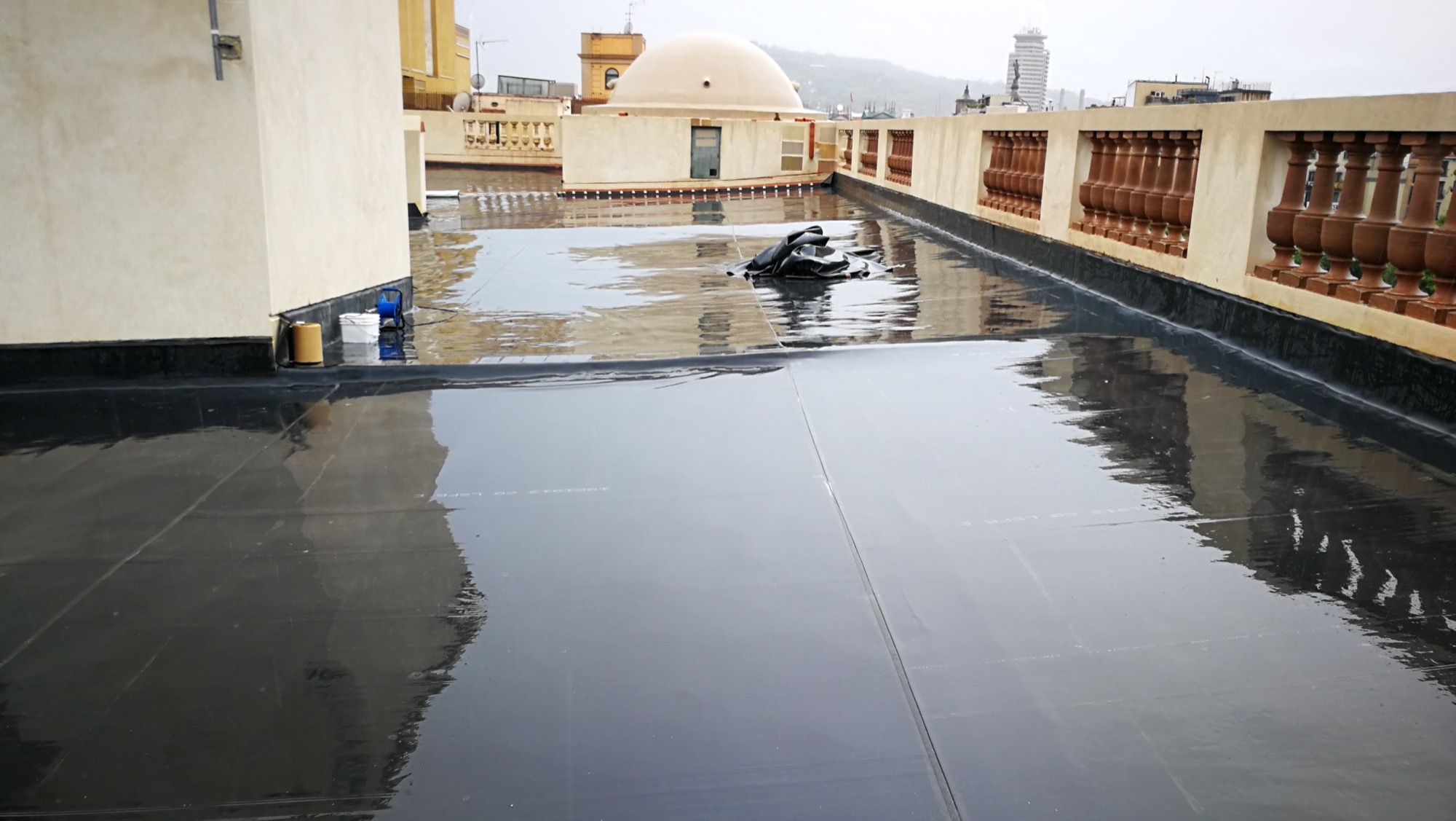 Stunning Waterproofing An Off-Grid Apartment image