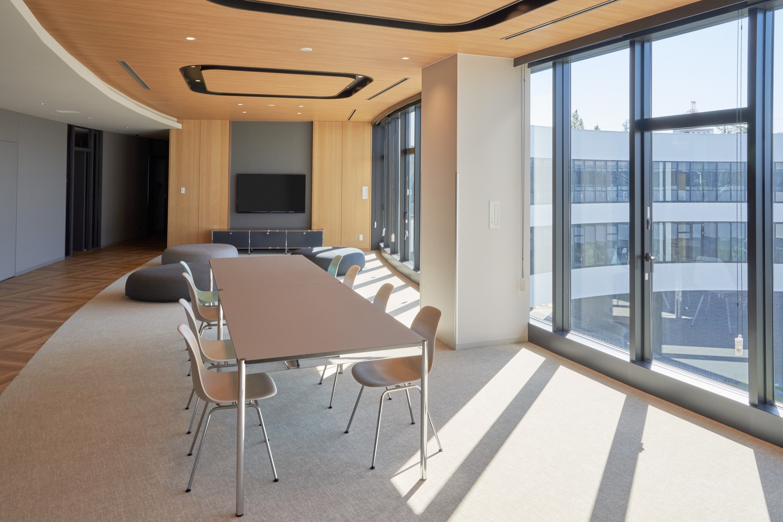Gallery of Tables - USM Haller - 1