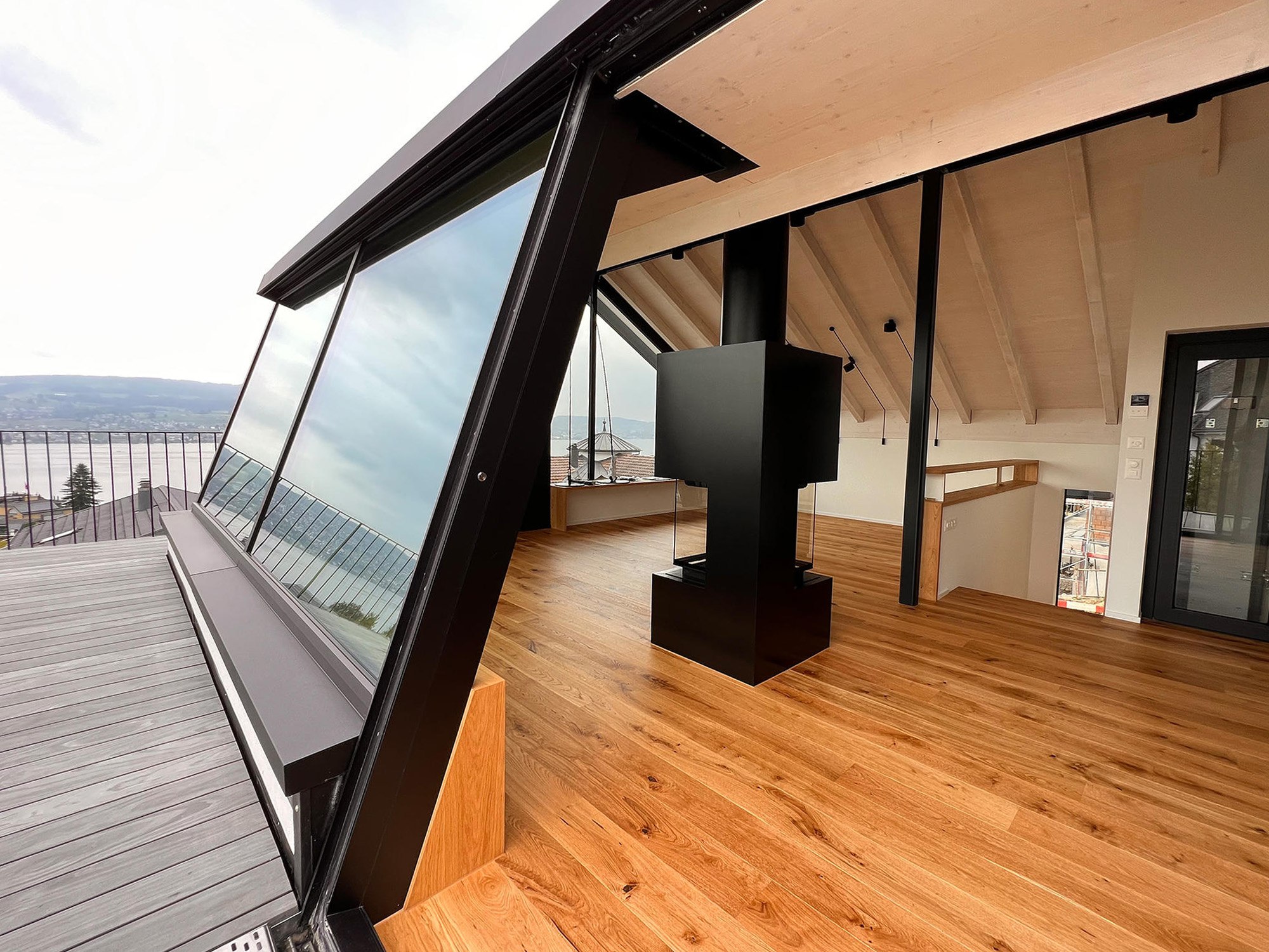 Sliding Windows in House on Lake Zurich 2 from Air-Lux
