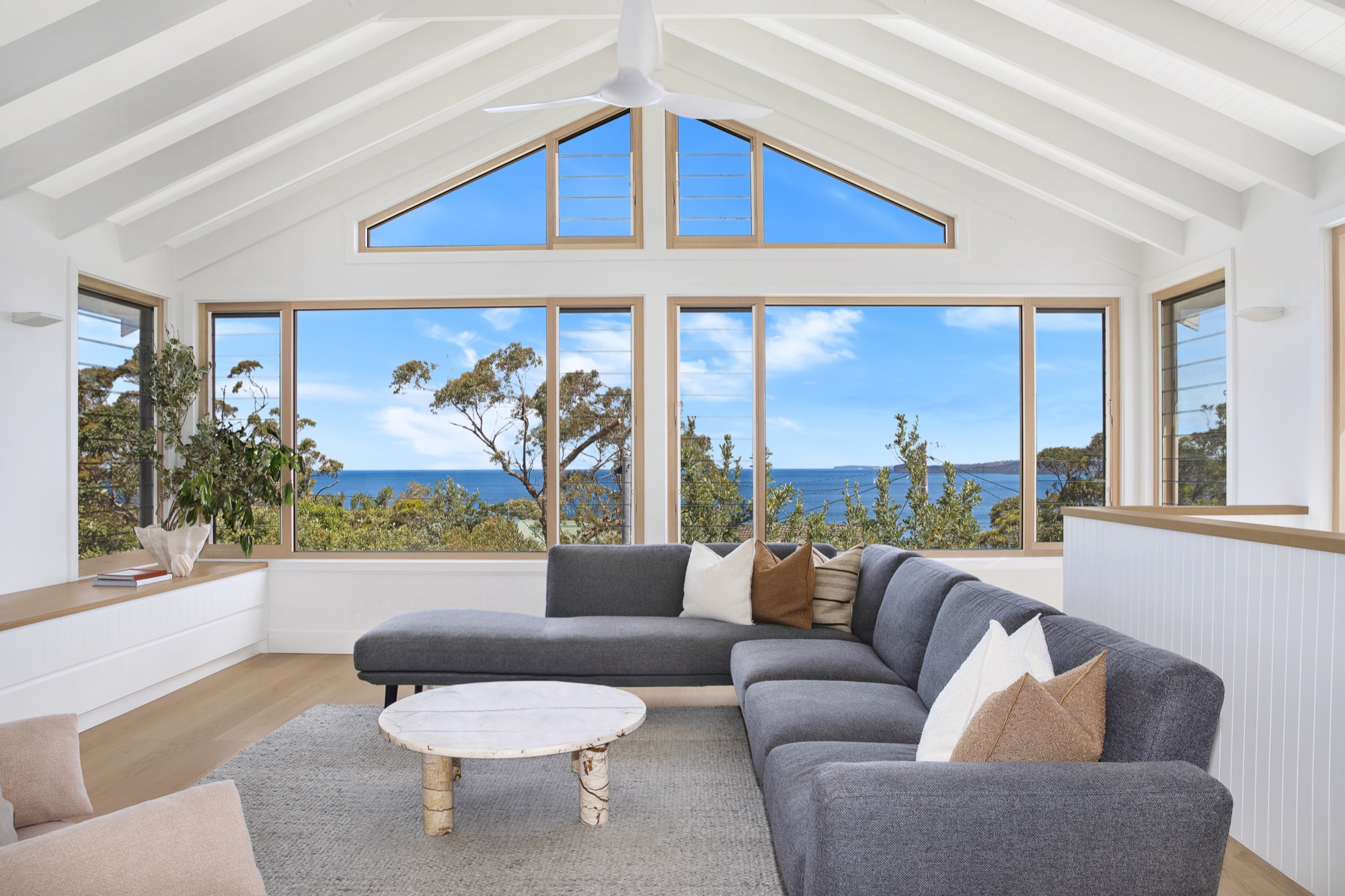 Gallery of Aluminium Doors and Windows in Coastal House 1