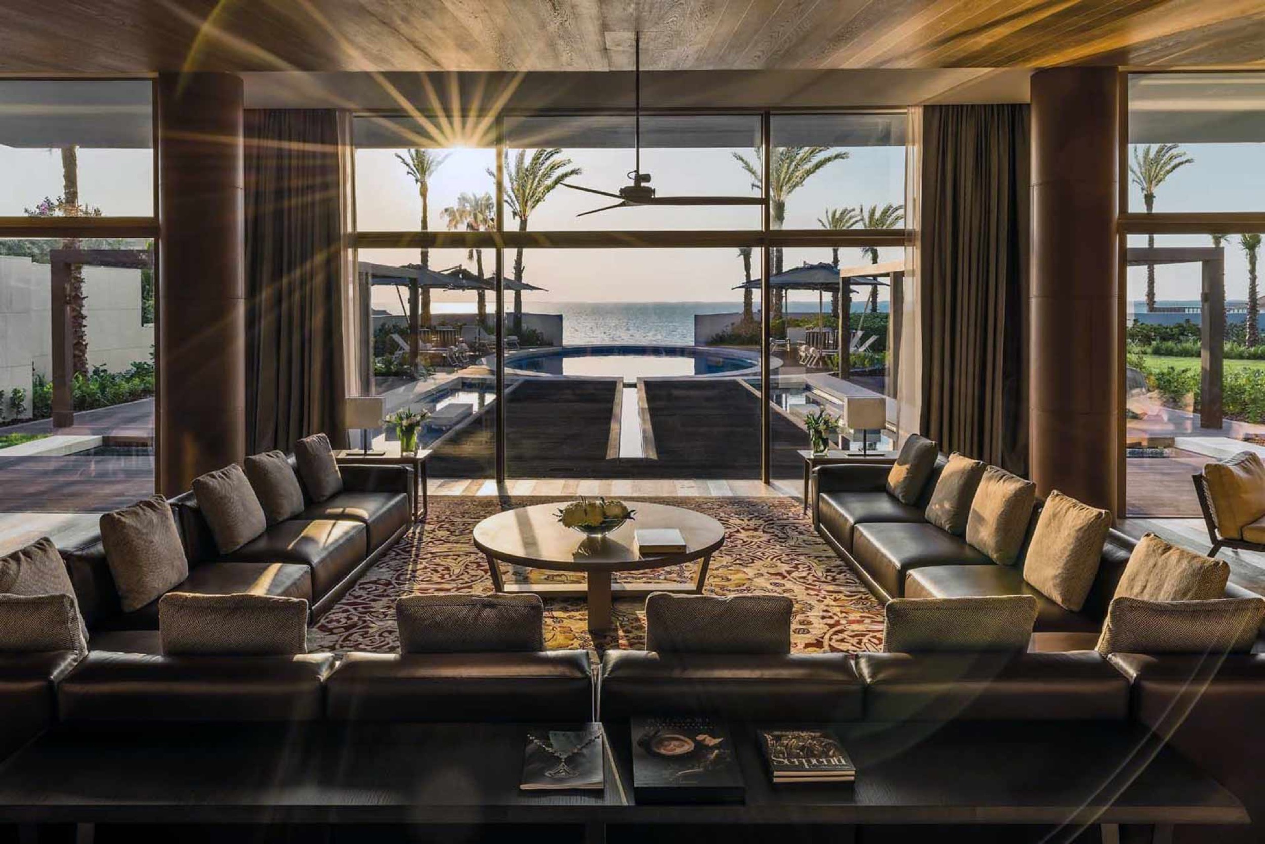 Gallery of Frameless Windows & Doors in Hotel & Resort - 7