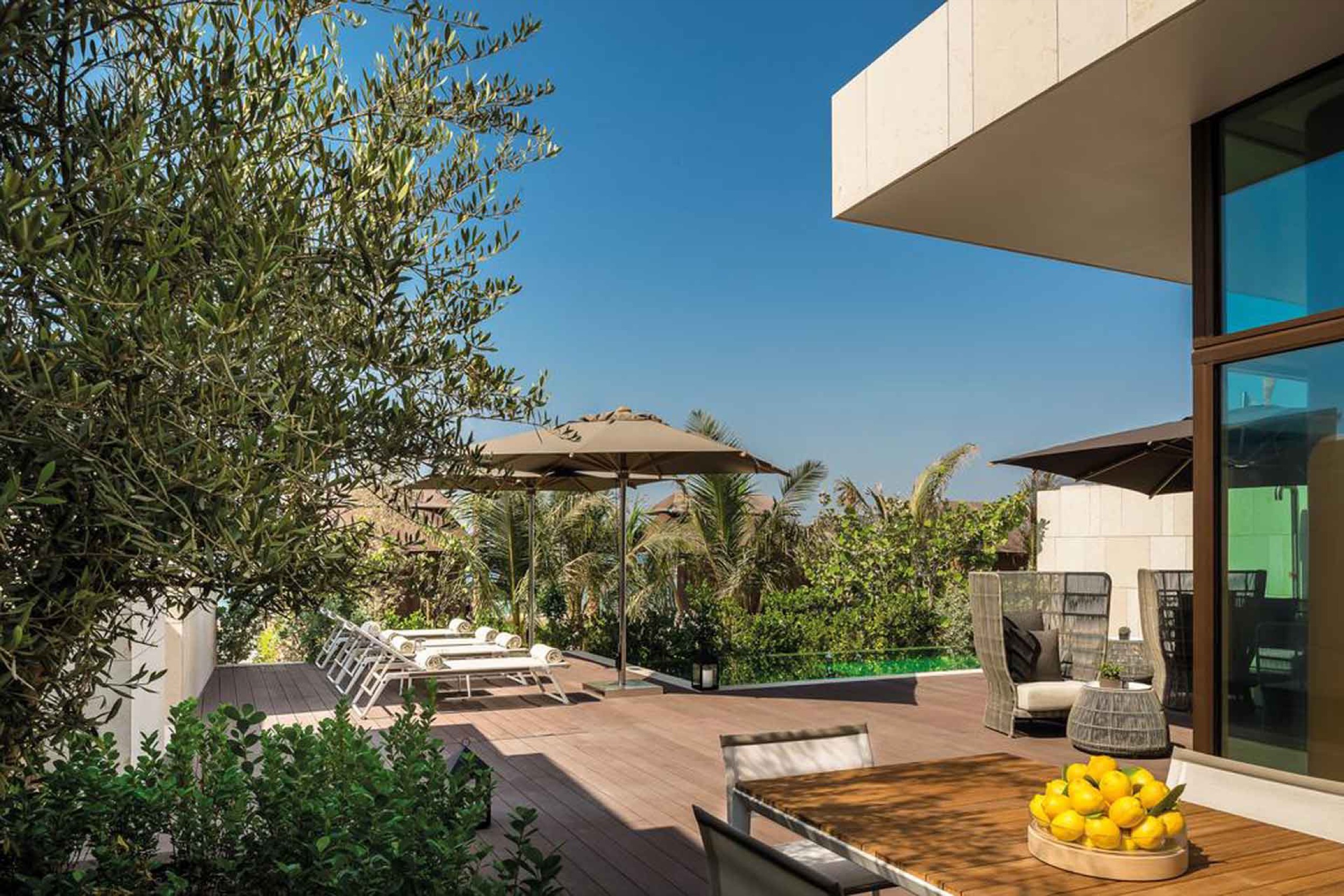 Gallery of Frameless Windows & Doors in Hotel & Resort - 4