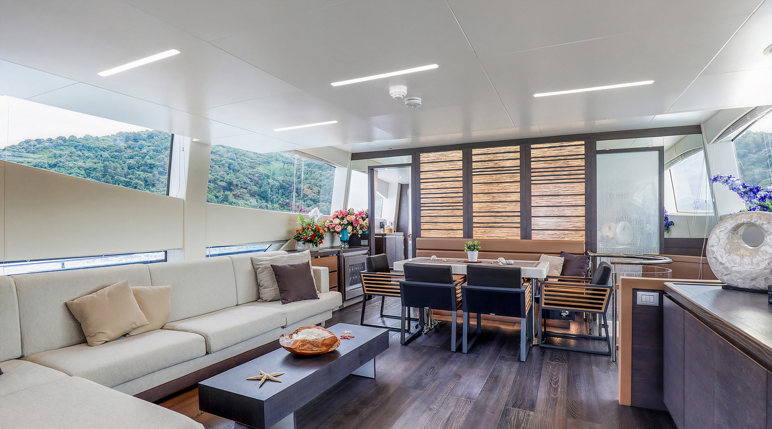 Gallery of Exterior Furniture in Motor Yacht 55FIFTYFIVE 3