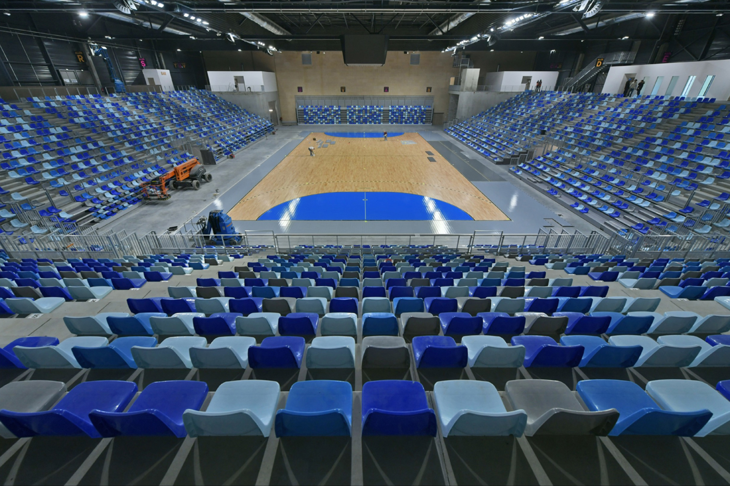 Gallery of Backrest Shell Stadium Seat in Glaz Arena - 3
