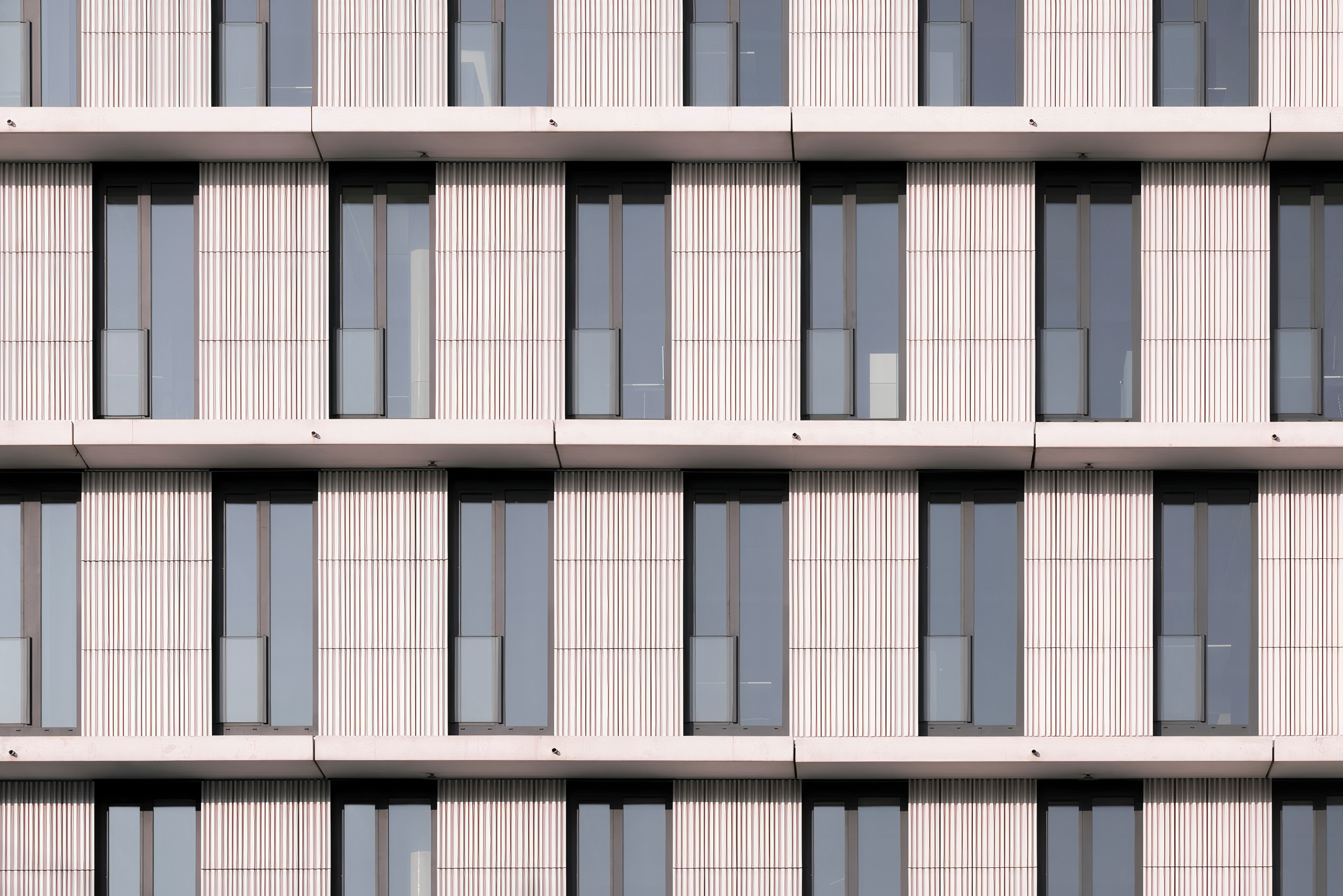 Building Facade Modular Modular Cladding for Ceramic Facades | ALPHATON® from MOEDING