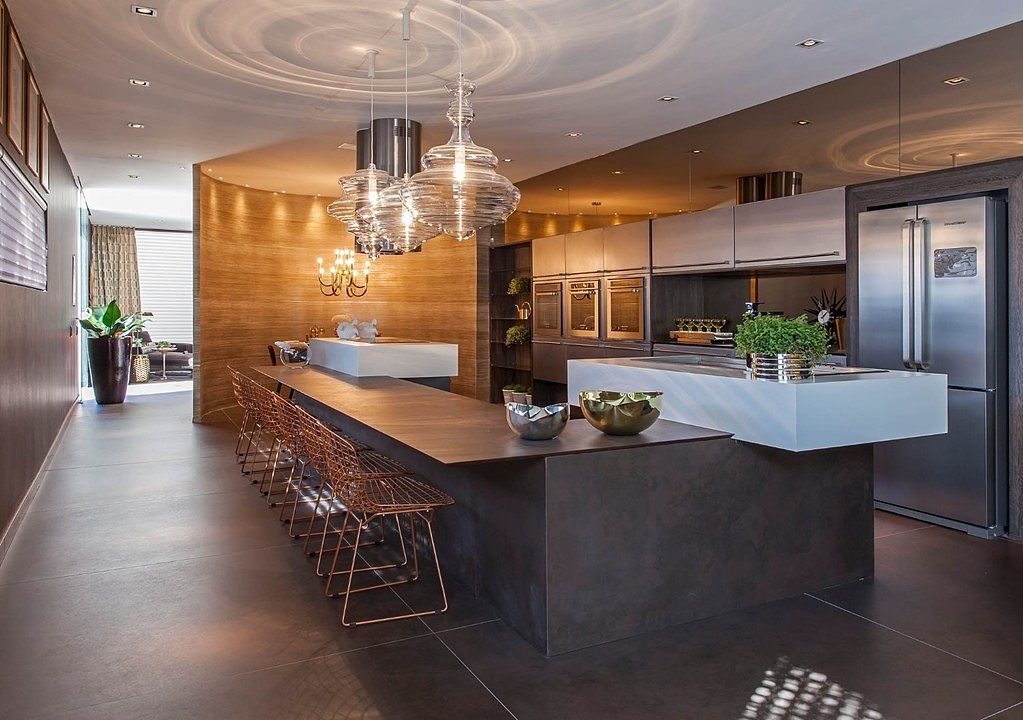 Gallery of Interior Cladding in Kitchen Projects - 13