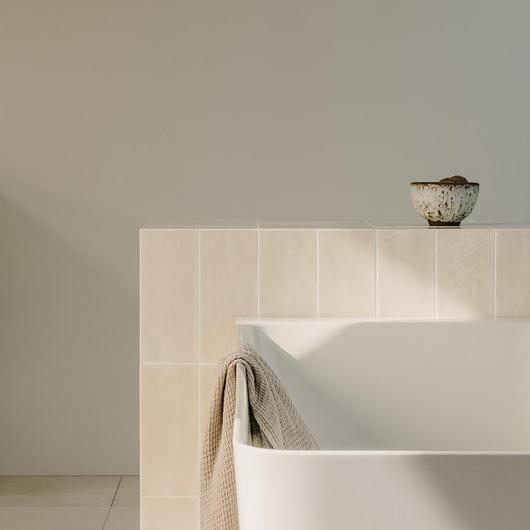 Baths - Ona Collection / Roca