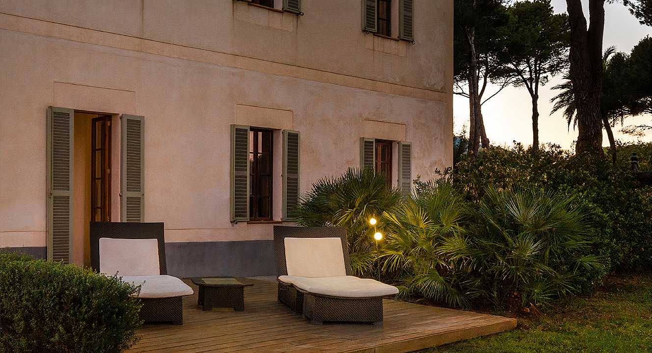 Outdoor Floor Lamps - June from Vibia