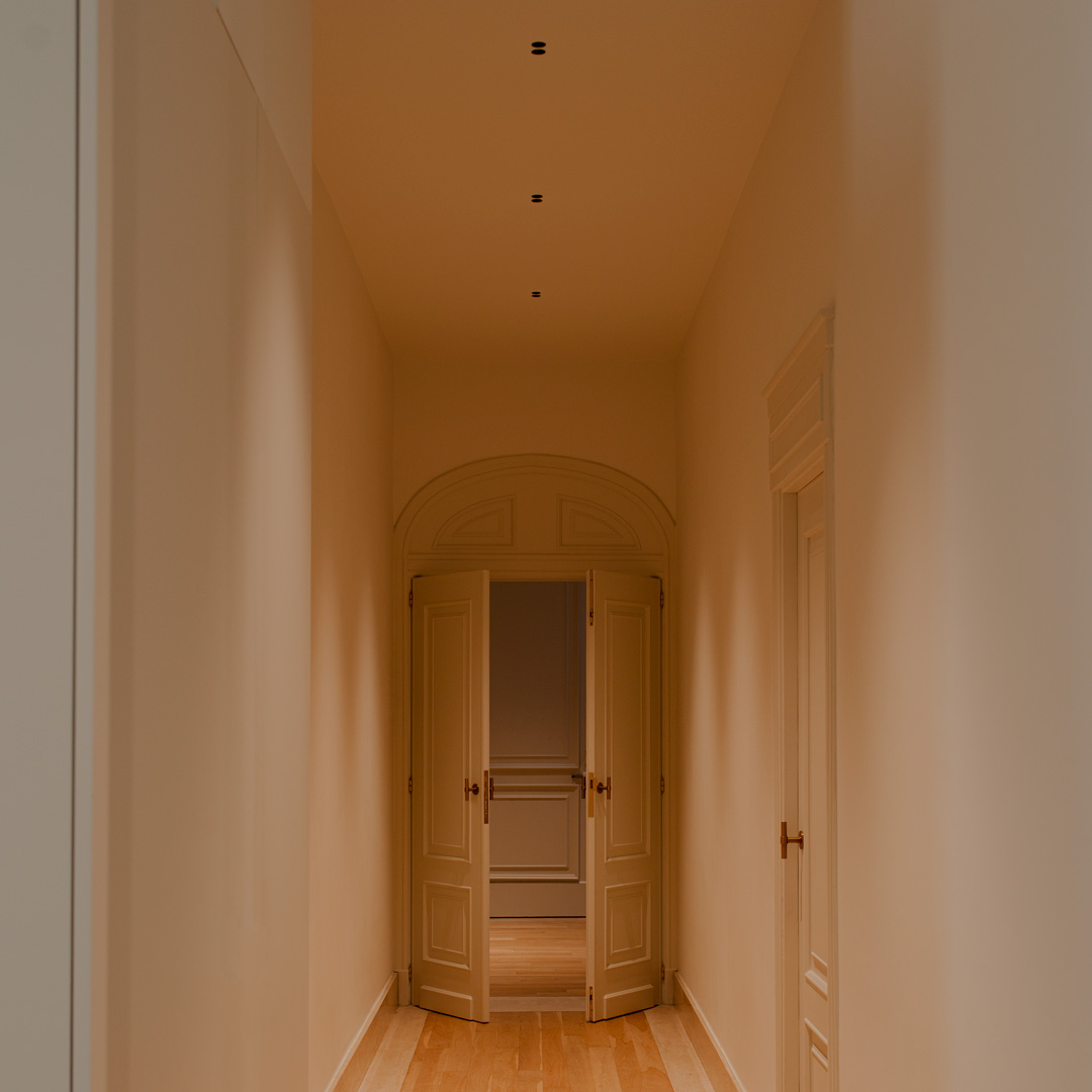 Gallery of Luminaires at Historical Penthouse - 6