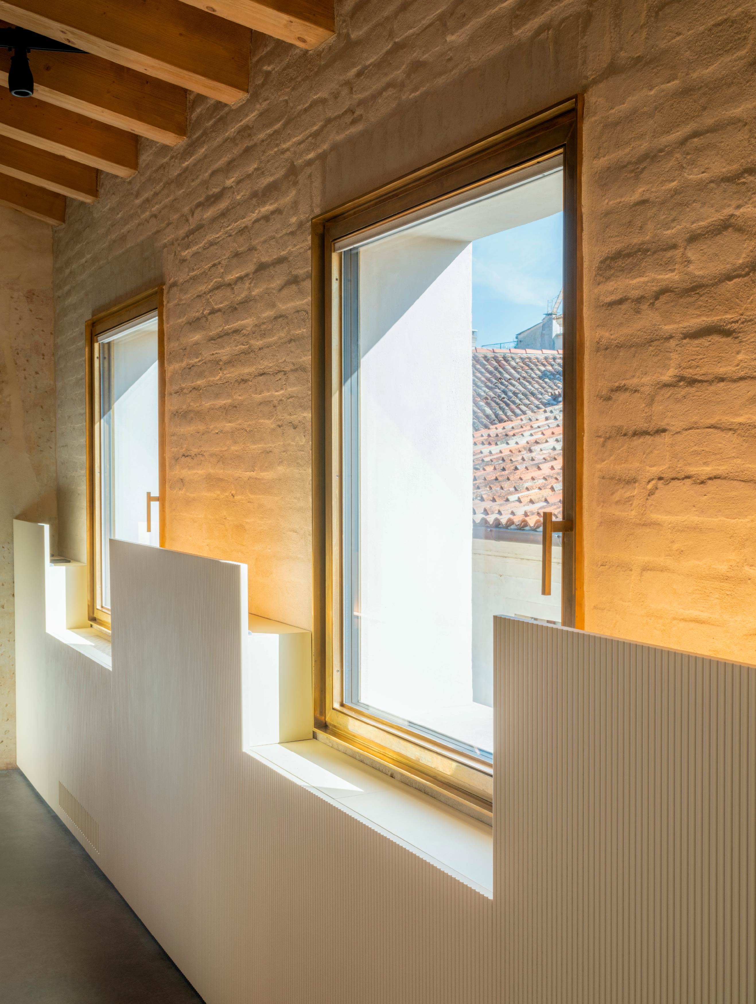 Gallery of Window Systems - B75 TB - 1