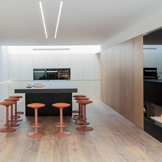 Backless Barstools / Andreu World