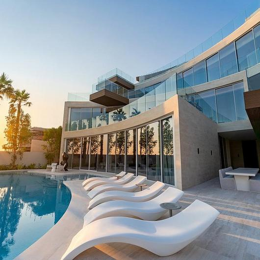 Facade Systems in Dubai Villas / Motion Facades