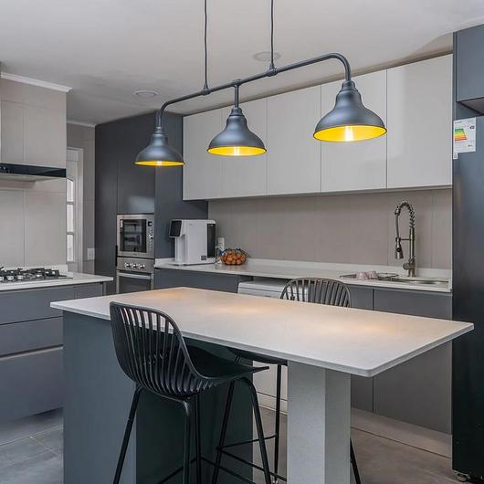 Tableros de Melaminas Unicolor y Madera en cocina de Huechuraba / Masisa®