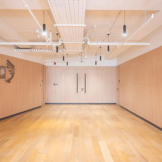 Aplicaciones de Tablero de Melamina Carvalo en Oficinas Sura / Masisa®