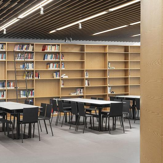 Workspace Tables at Bologna Business School / UniFor