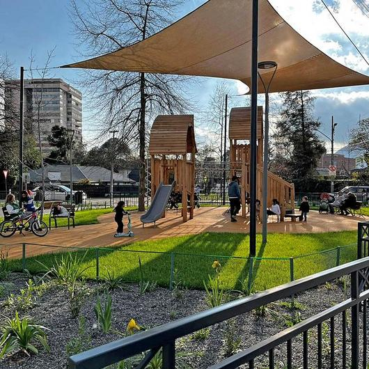 Juegos Infantiles Sustentables en Vitacura / KOMPAN