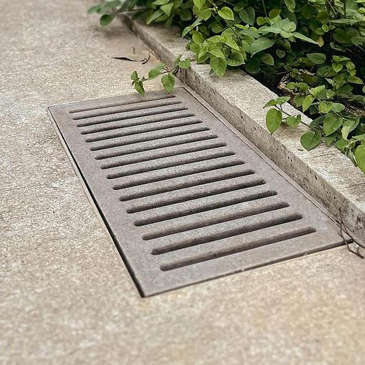 Trench Grates and Sump Covers in Singapore Zoo / Jonite