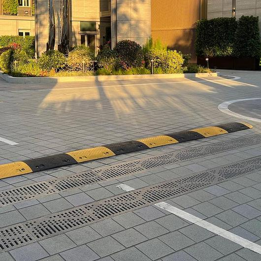 Custom Heavy-Duty Grates in Hong Kong Housing / Jonite