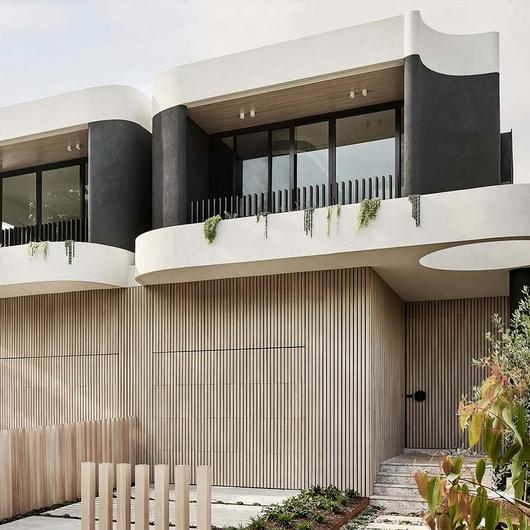 Garage Doors in Various Residential Projects / DECO Australia