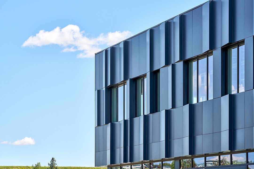 Solar Cladding - eFacade PRO+ from Mitrex