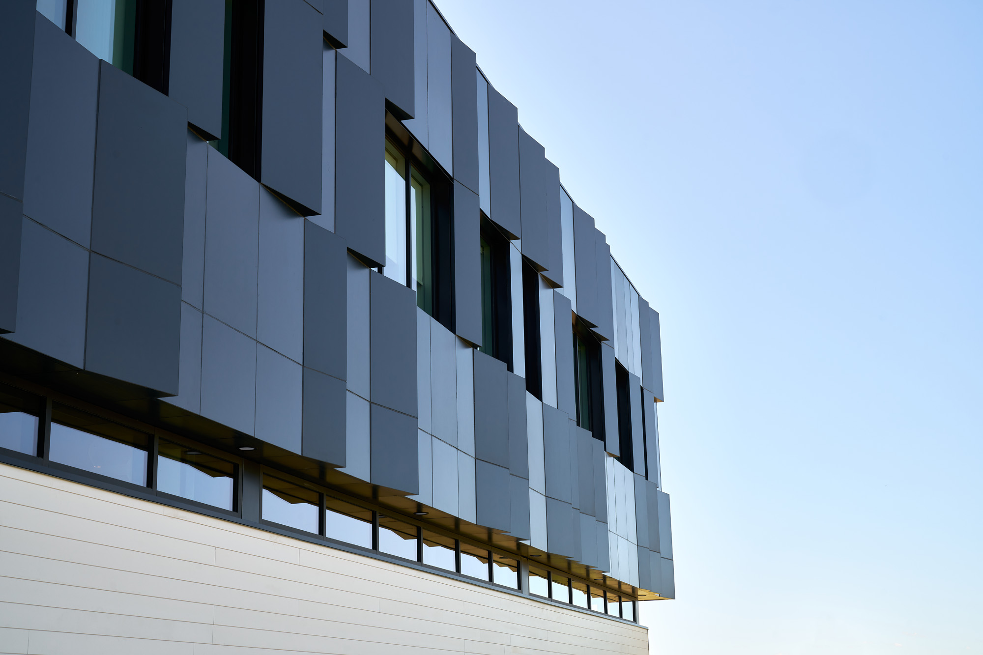 Gallery of Solar Cladding in Taza Marketing Centre - 2