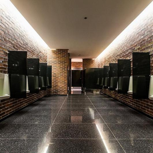 Mamparas antigrafiti en Pabellón M