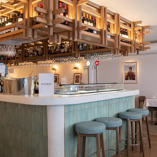 Washroom Equipment at Restaurant in Barcelona / Mediclinics