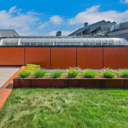 Woodgrain Aluminum Cladding in Michigan Residence / Parallel Architectural Products