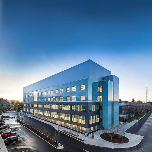 Solar Cladding in Hospital Retrofit / Mitrex