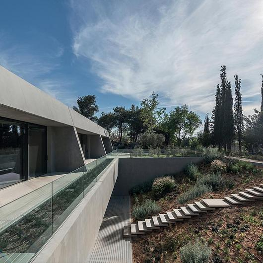 Coated Aluminum Profiles in Attica Office Building / NEOKEM