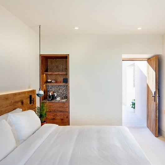 Architectural Woodwork at NOŪS Santorini Resort / Vestal