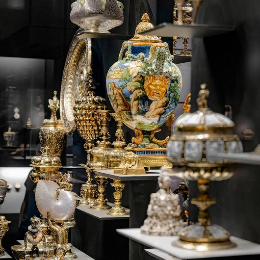 Interior Fittings for Display Cases