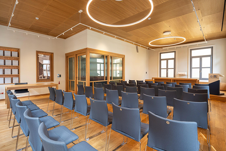 Custom Wood Elements in Institute of Technical Education