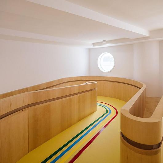 Maple-Faced Plywood in Accelerator Unit at Hospital La Paz / Garnica Plywood