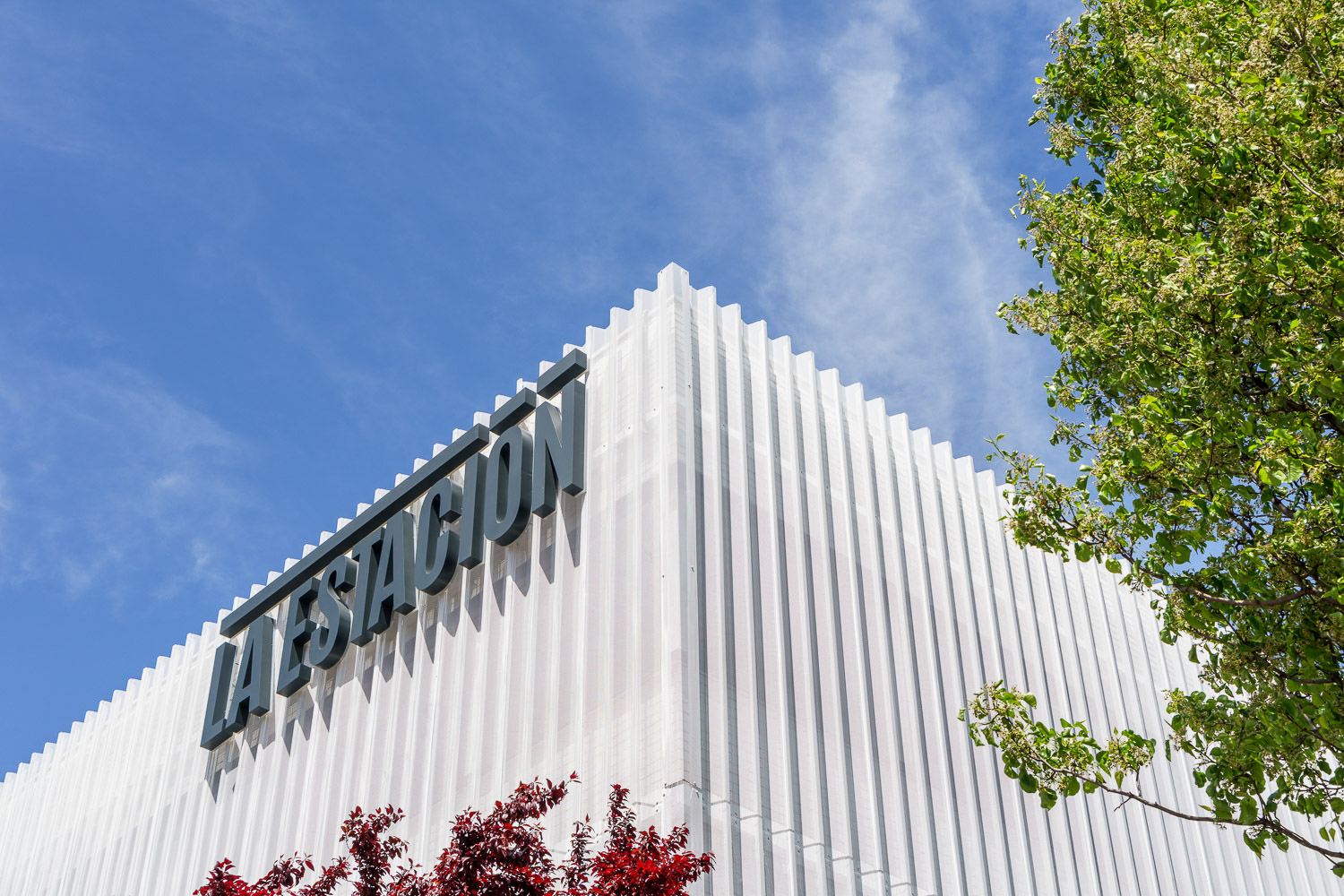Wall Systems - Architectural Profiles 来自 Europerfil