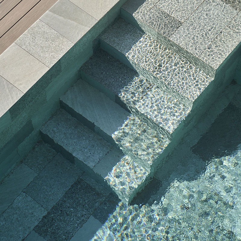 Porcelain Pool Tiles in Residential Project from Cerámica Mayor