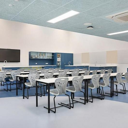 Solid Color HPL Surfaces in Victoria College / PoliLam