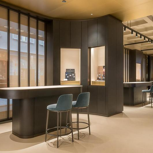 Custom-Made Interiors in Tomasi Gioielli Trento / barth