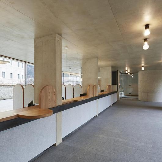 Custom-Made Interiors in Tourist Office Bressanone / barth