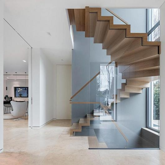 Zig Zag Stairs / Siller Treppen 