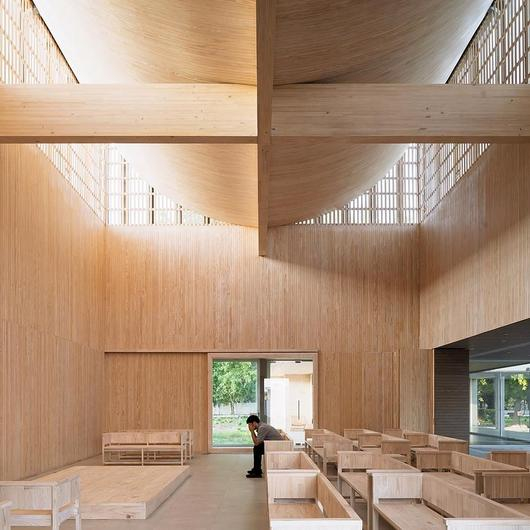 Complejo funerario de madera MLE en Maule / Arauco