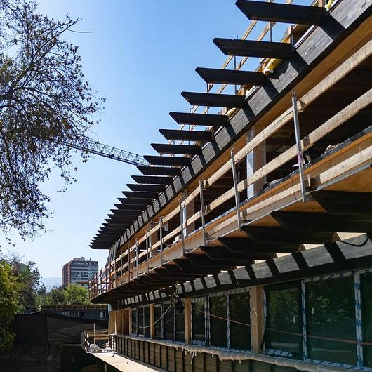 Madera CLT y MLE en Edificio Burgos Net Zero / Arauco
