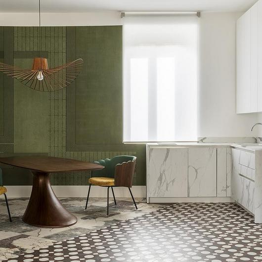 Wallcoverings in Roman Apartment / GLAMORA