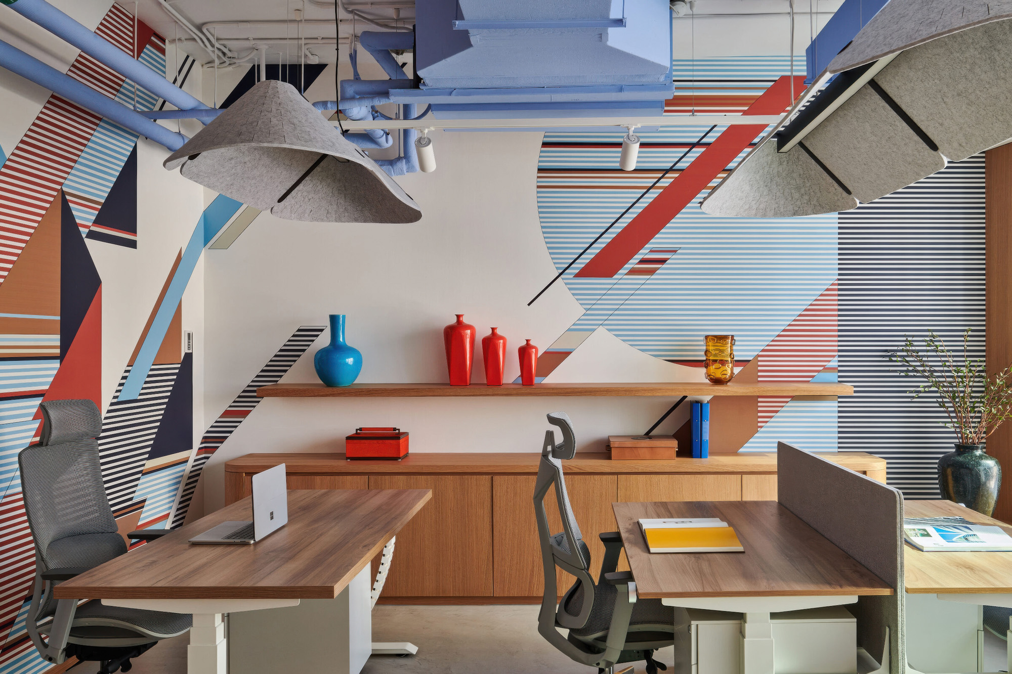 Gallery of Wallcovering in Fortune Tower Office - 1