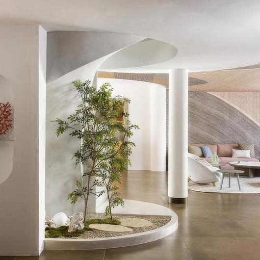 Bespoke Wallcoverings in Spanish Residence / GLAMORA
